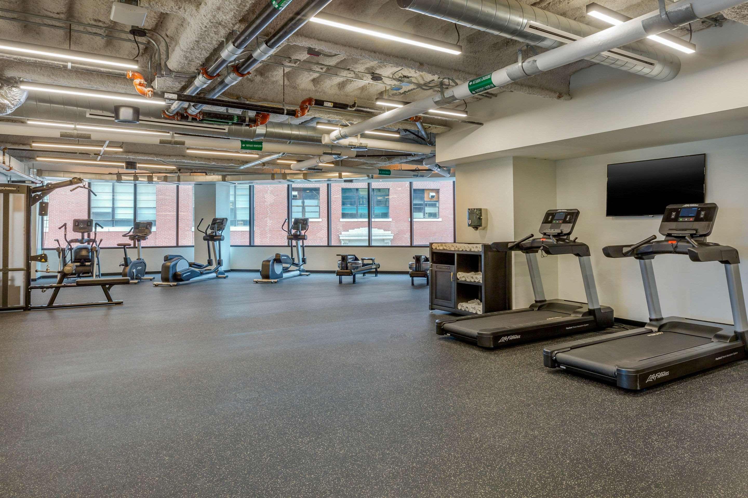 Cambria Hotel Boston Downtown - Seaport Екстер'єр фото