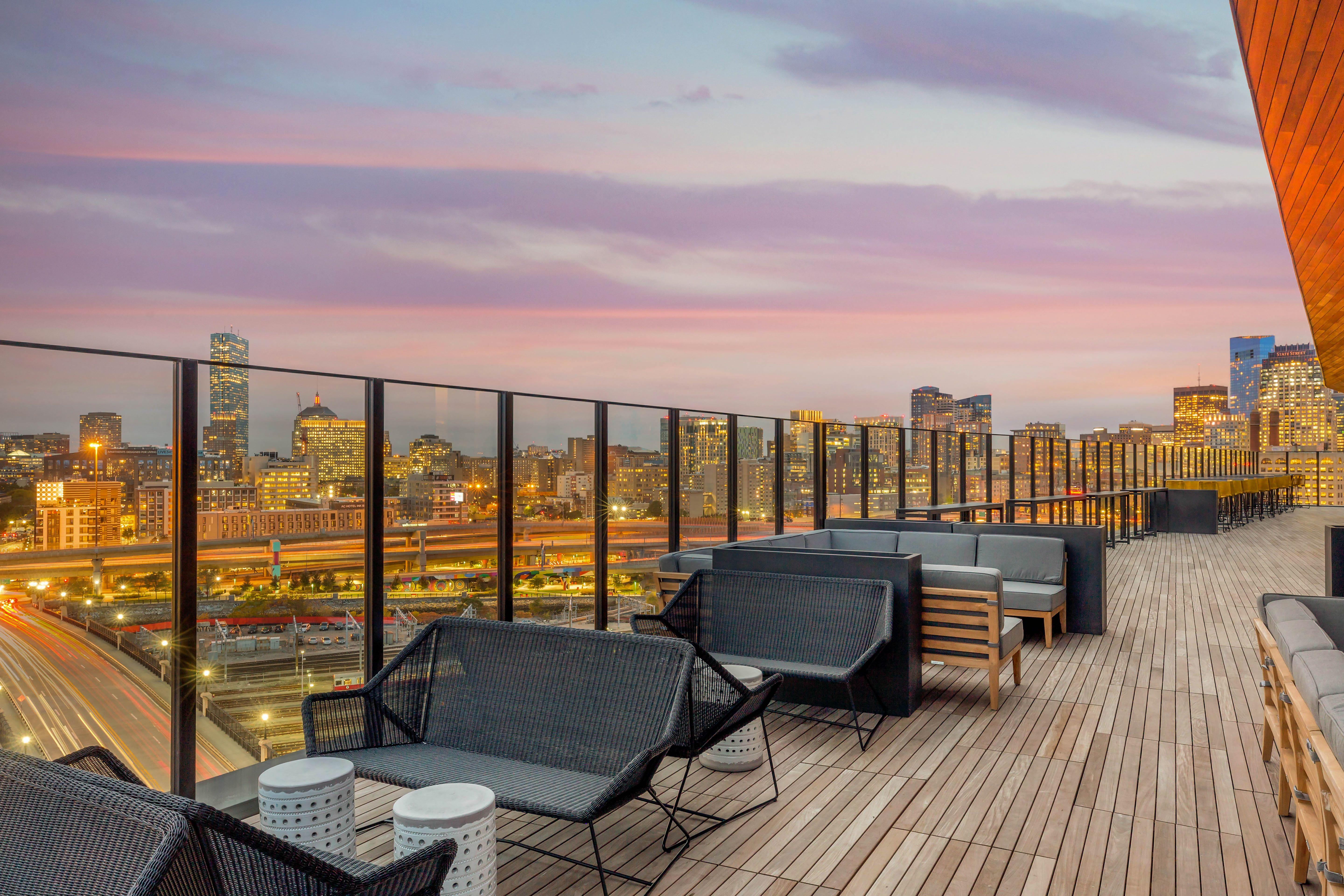 Cambria Hotel Boston Downtown - Seaport Екстер'єр фото
