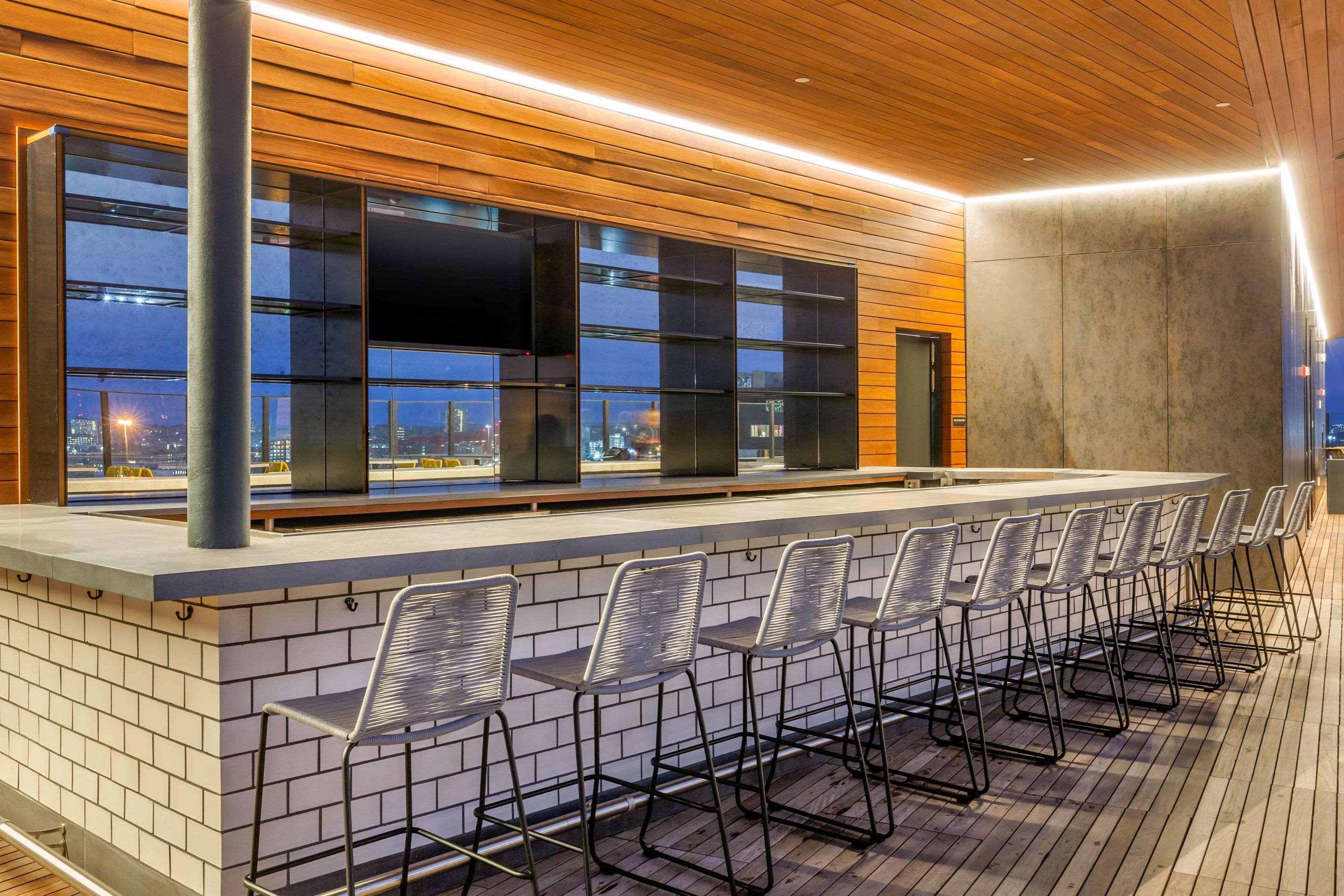 Cambria Hotel Boston Downtown - Seaport Екстер'єр фото