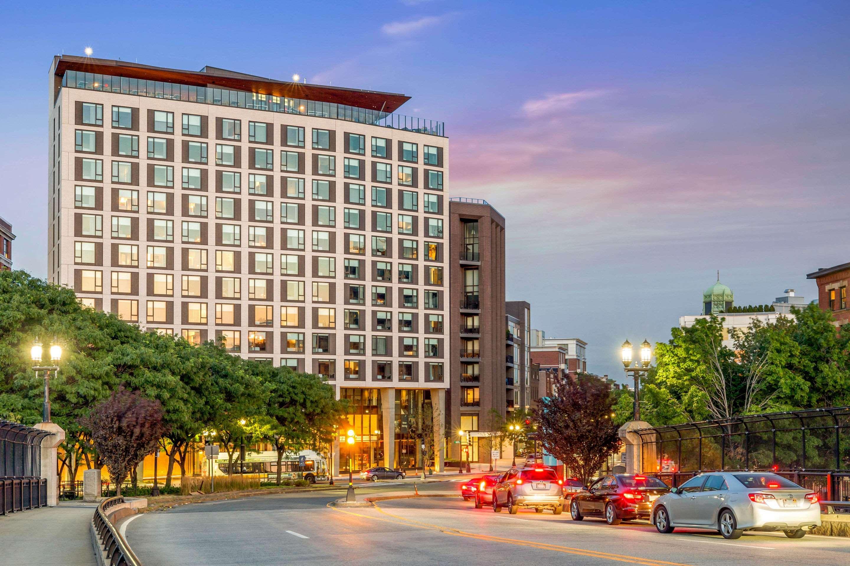 Cambria Hotel Boston Downtown - Seaport Екстер'єр фото