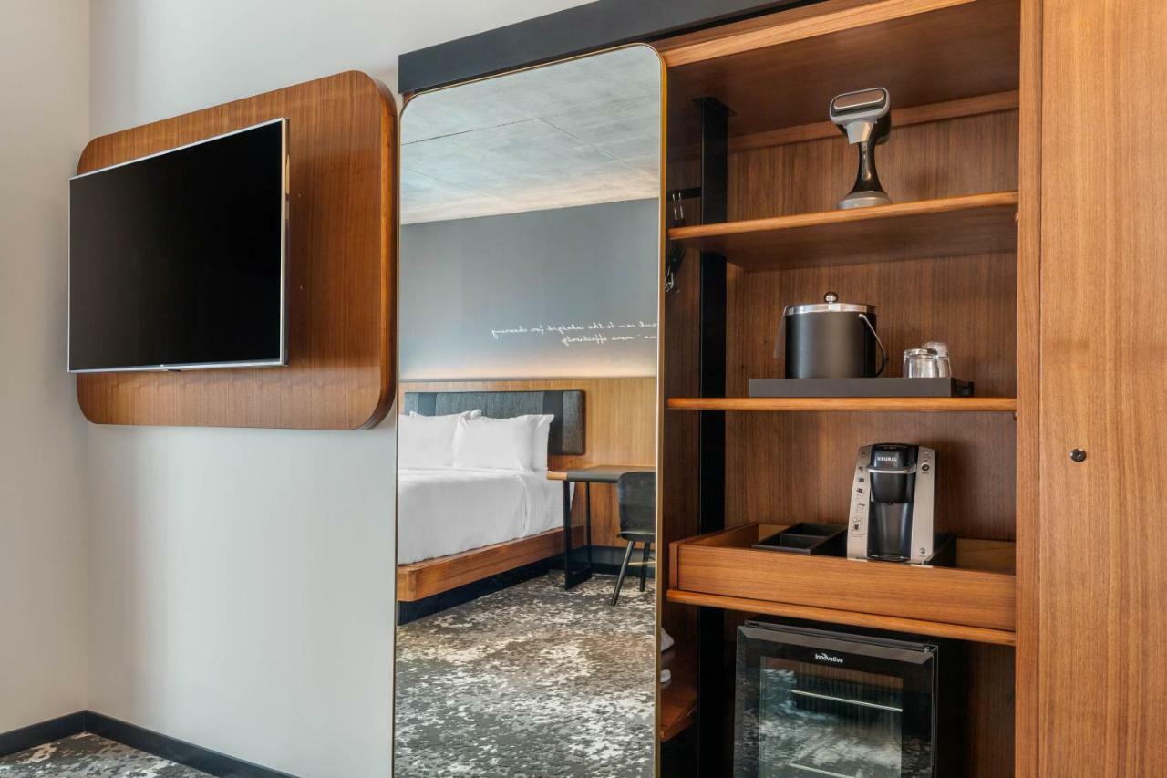 Cambria Hotel Boston Downtown - Seaport Екстер'єр фото